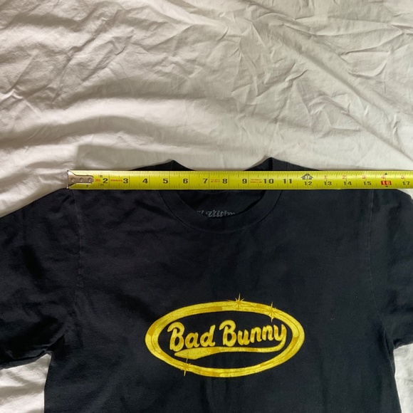 Bad Bunny El Ultimo Tour Tshirt Women’s Small - Picture 6 of 7